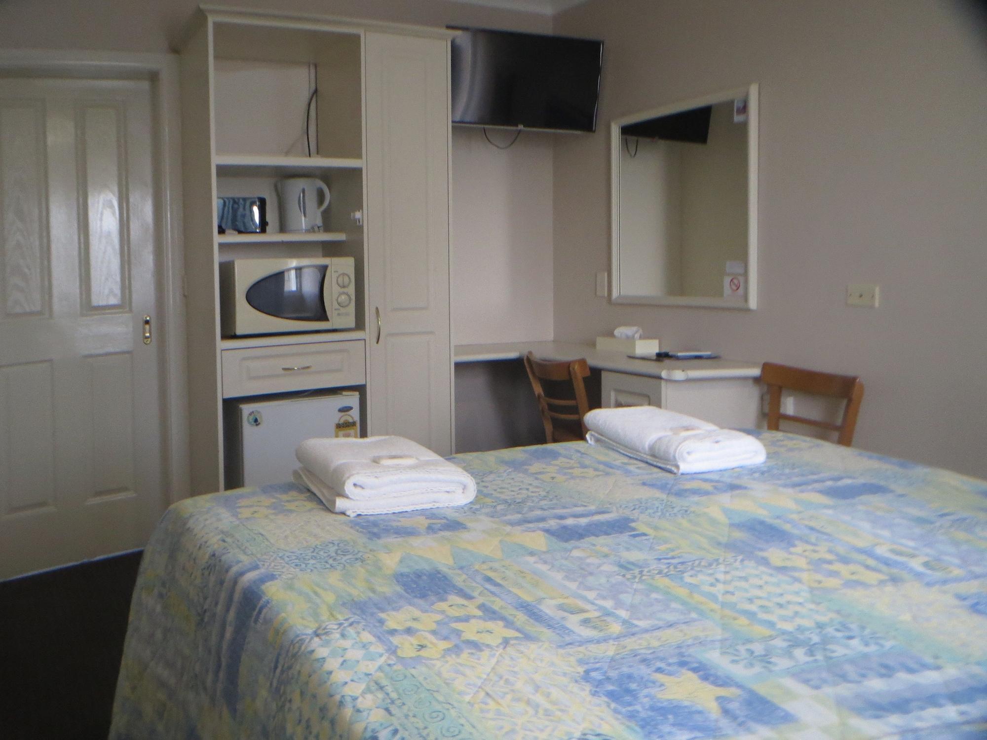 Coachman Hotel Motel Parkes Eksteriør bilde