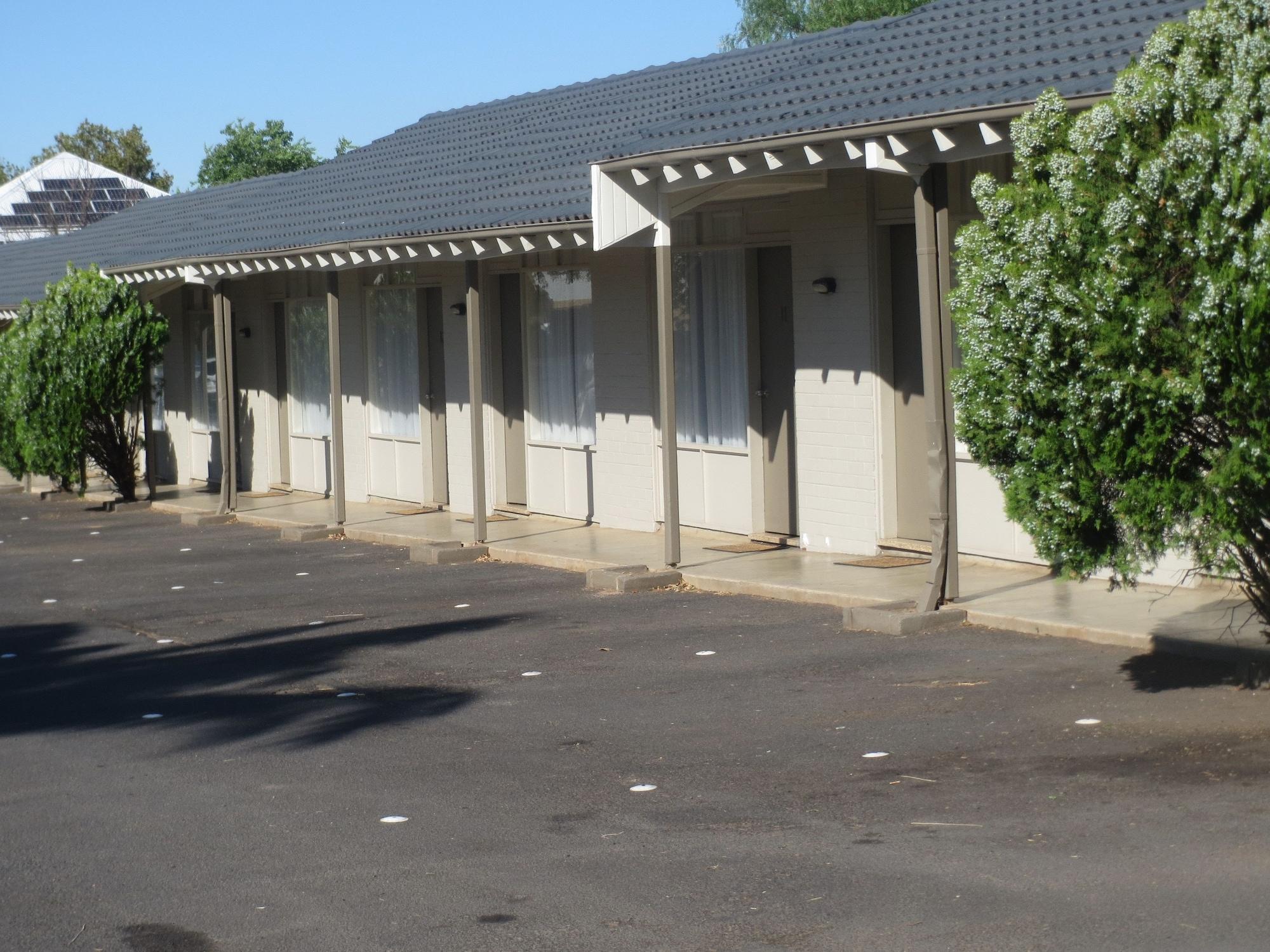 Coachman Hotel Motel Parkes Eksteriør bilde