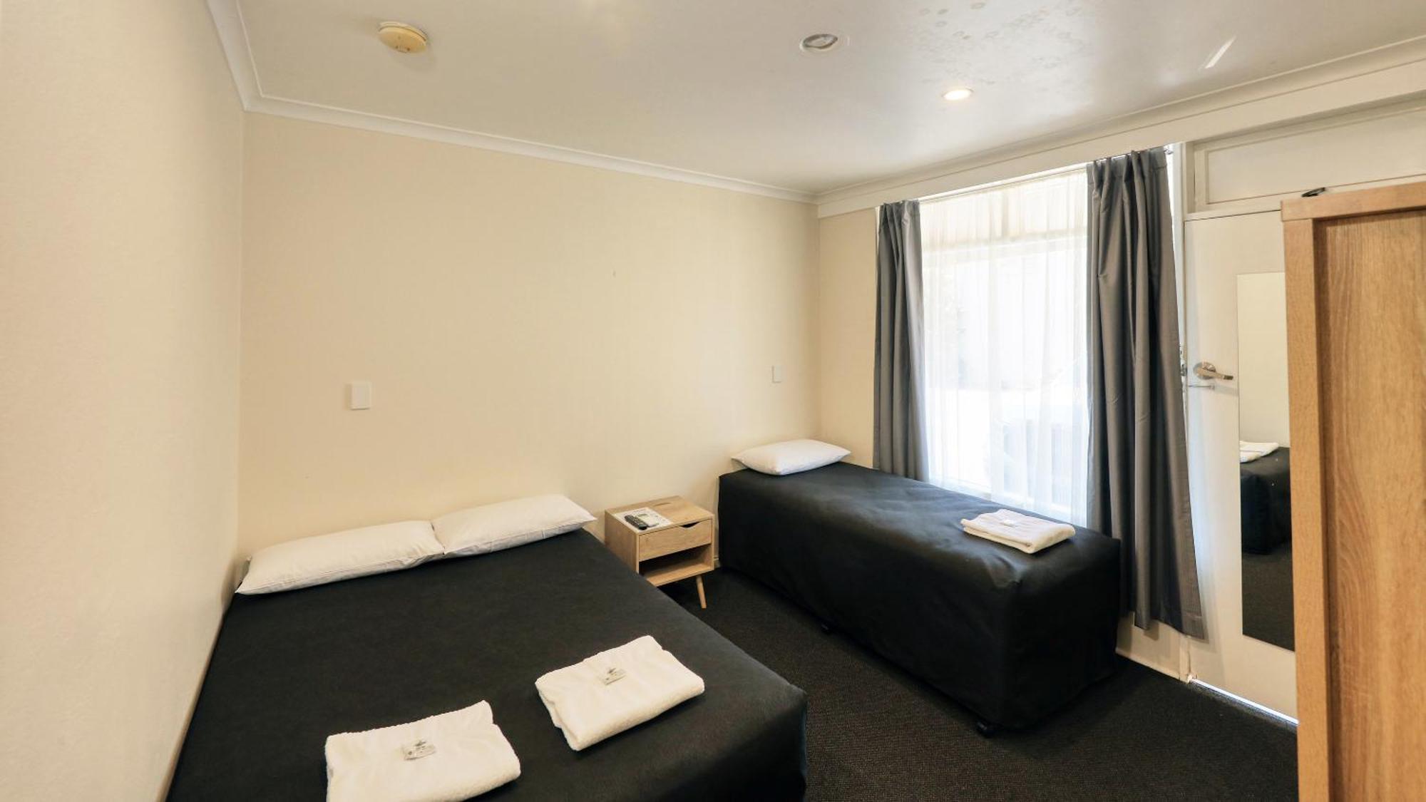 Coachman Hotel Motel Parkes Eksteriør bilde