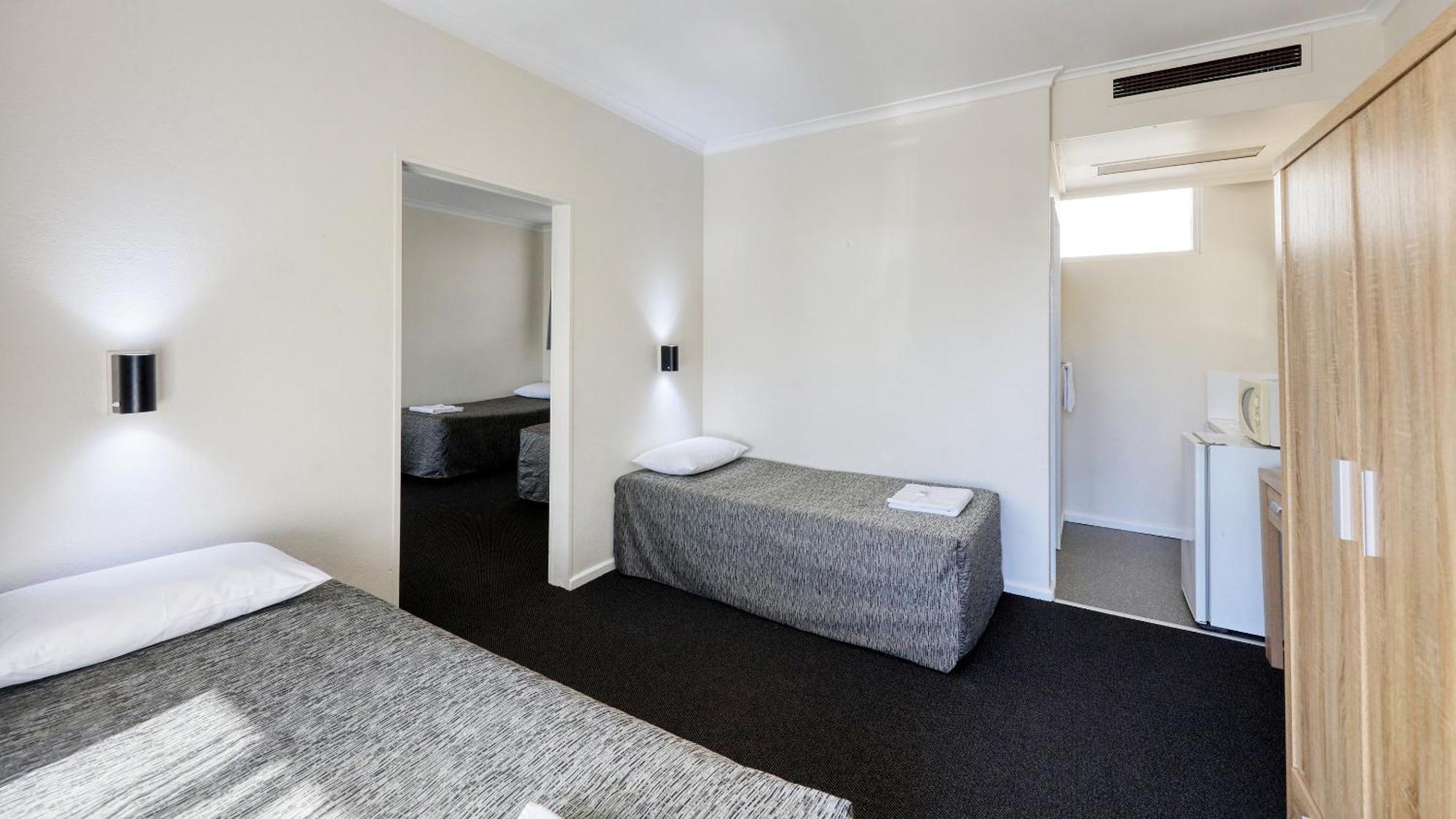 Coachman Hotel Motel Parkes Eksteriør bilde