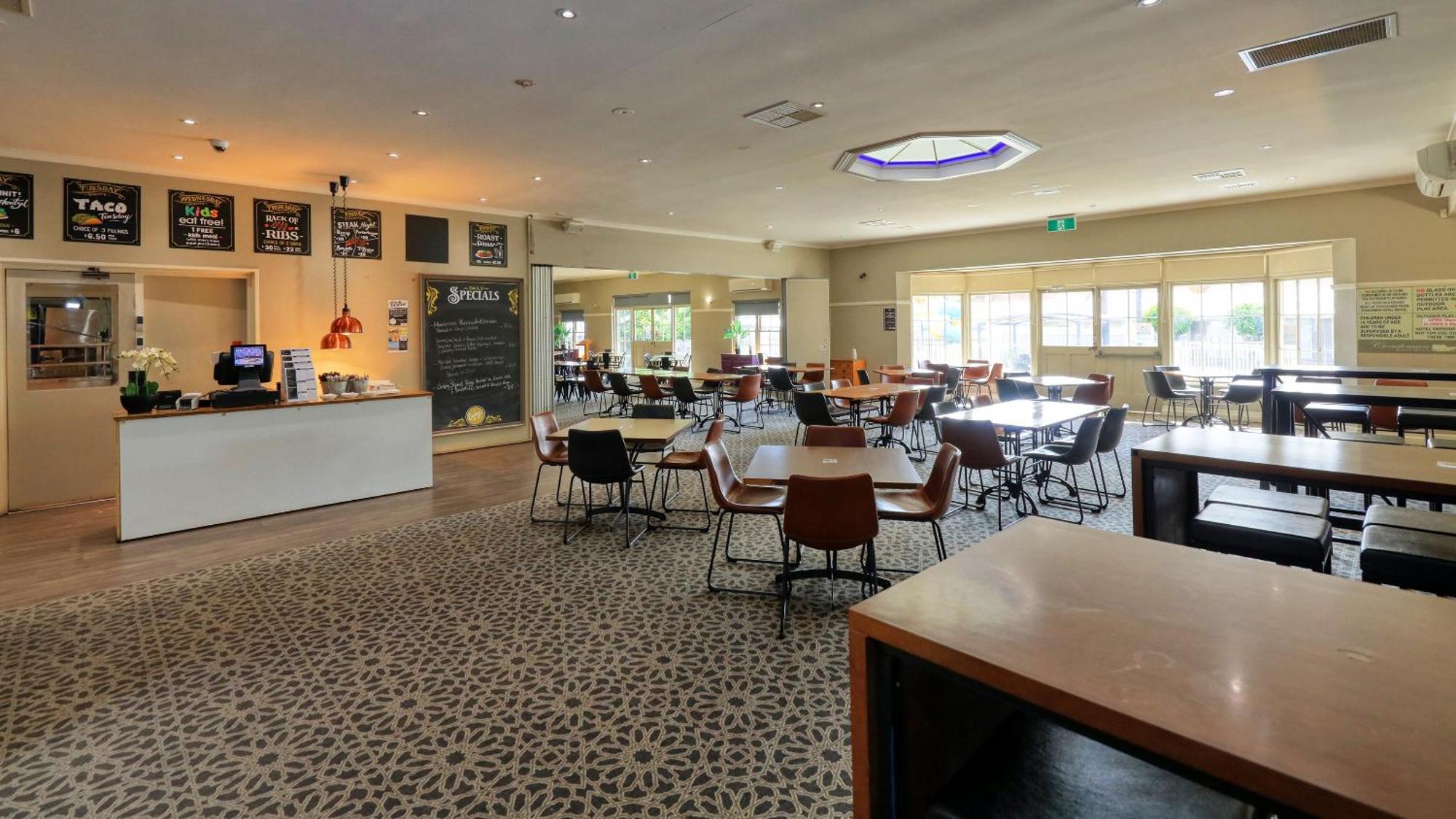 Coachman Hotel Motel Parkes Eksteriør bilde